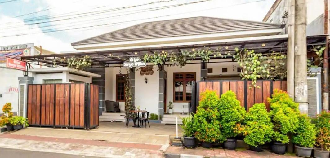 Hotel Griya Suryo Wijilan Yogyakarta Exterior foto