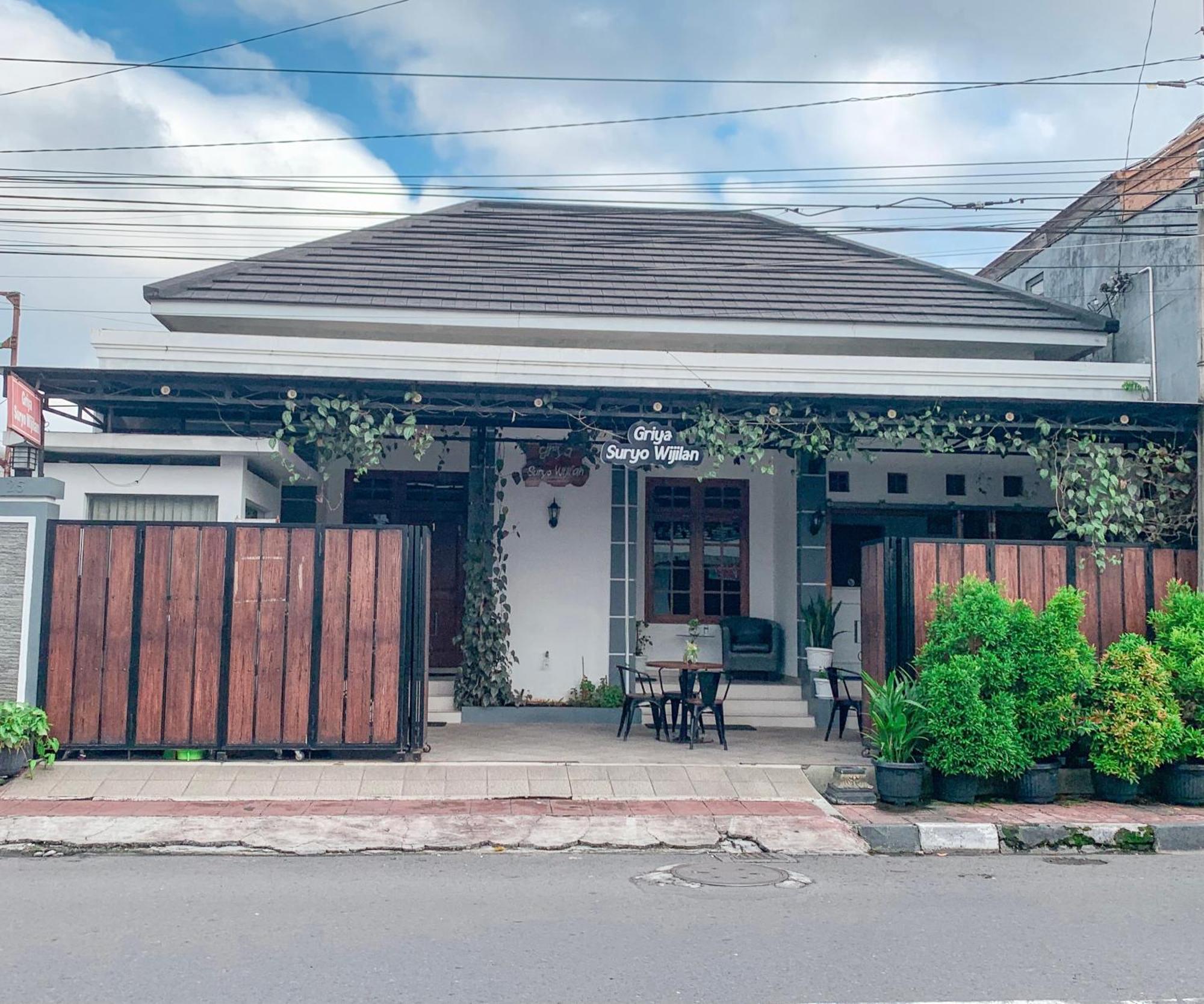 Hotel Griya Suryo Wijilan Yogyakarta Exterior foto