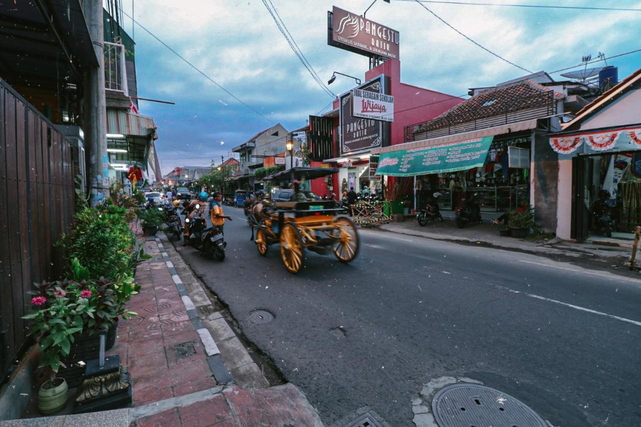 Hotel Griya Suryo Wijilan Yogyakarta Exterior foto