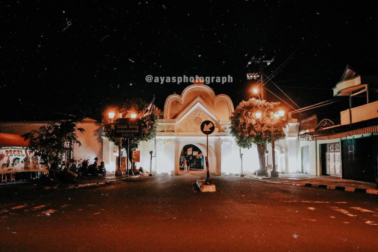 Hotel Griya Suryo Wijilan Yogyakarta Exterior foto
