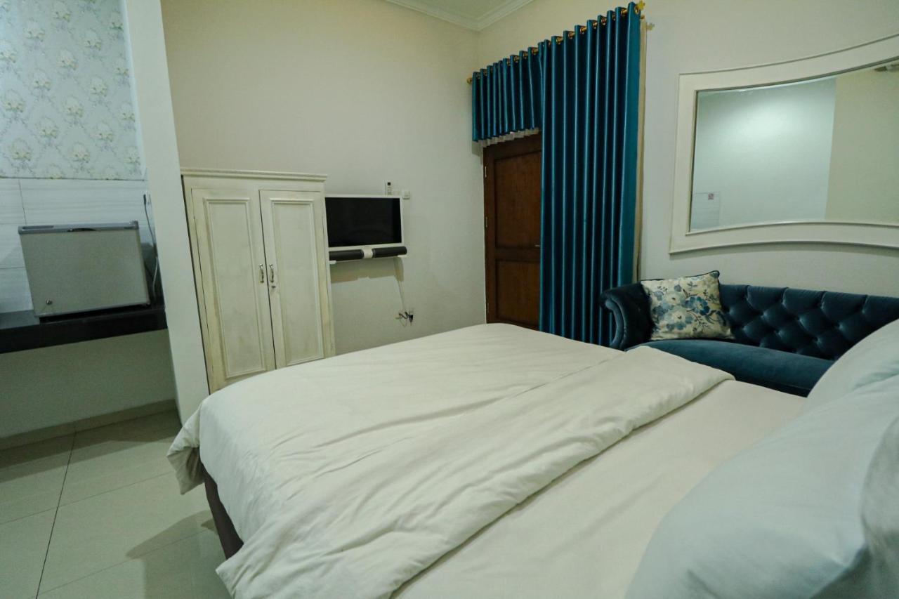 Hotel Griya Suryo Wijilan Yogyakarta Exterior foto